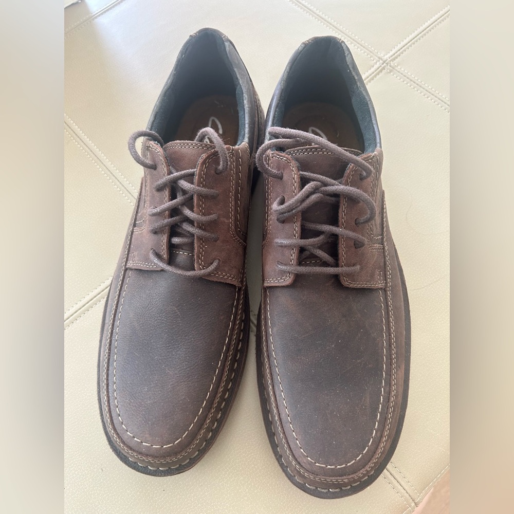 NEW Clarks Doby leather lace-up loafers size 11 never worn